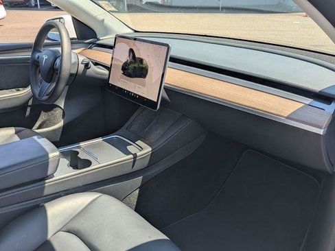 Used 2023 Tesla Model Y Long Range AWD/4WD image 34