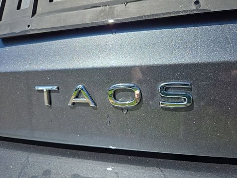 Used 2022 Volkswagen Taos SE AWD/4WD image 6