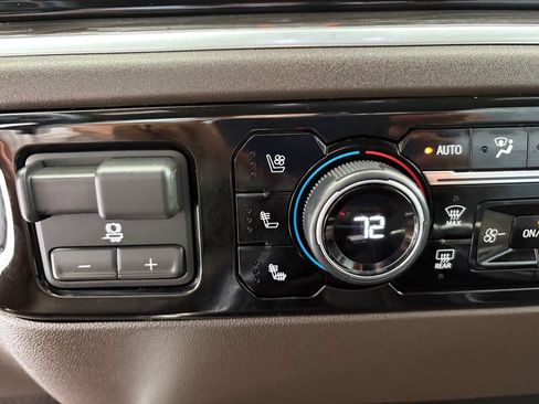 Used 2026 Chevrolet Silverado 1500 LTZ w/ LTZ Convenience Package II AWD/4WD image 12