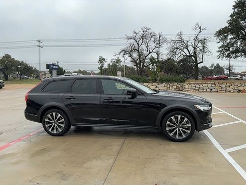 Certified 2023 Volvo V90 B6 Cross Country Plus image 7