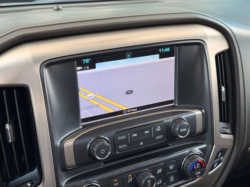 Used 2017 GMC Sierra 2500 Denali w/ Duramax Plus Package AWD/4WD image 40