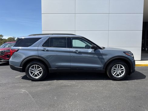 New 2026 Ford Explorer Active w/ Active Comfort Package RWD image 3