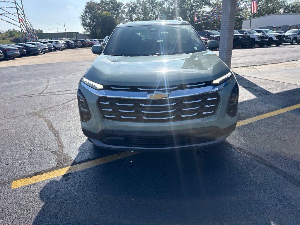 Used 2025 Chevrolet Equinox LT w/ Convenience Package II AWD/4WD image 10
