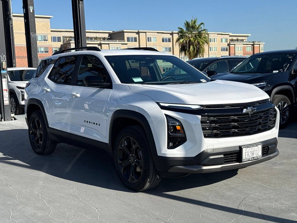 Used 2026 Chevrolet Equinox LT w/ Midnight Edition FWD image 3