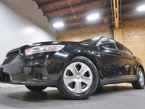 Used 2017 Ford Taurus Police Interceptor AWD image 3