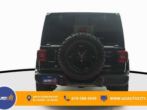 Used 2019 Jeep Wrangler Unlimited Sahara w/ Quick Order Package 24M Moab AWD/4WD image 12