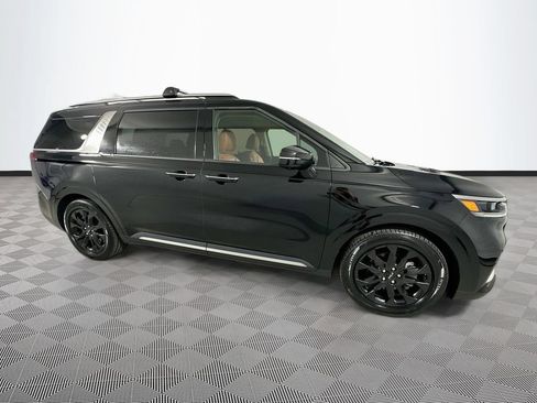 Used 2024 Kia Carnival SX FWD image 11