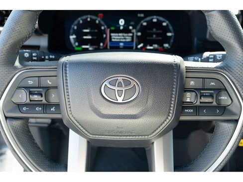 Used 2026 Toyota 4Runner Limited image 18