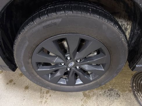 Used 2023 Subaru Outback Onyx Edition image 6