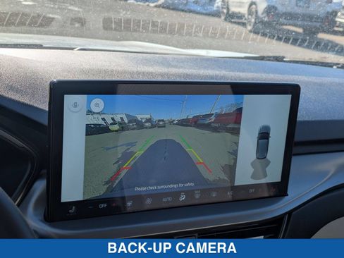 Used 2025 Ford Escape SE FWD image 23