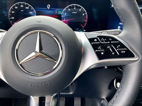 Used 2026 Mercedes-Benz GLA 250 4MATIC image 21