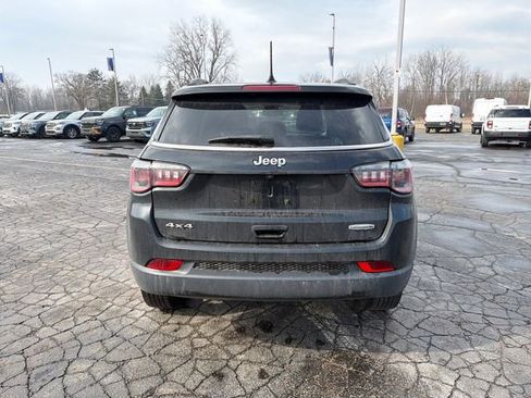 Used 2022 Jeep Compass Latitude image 6