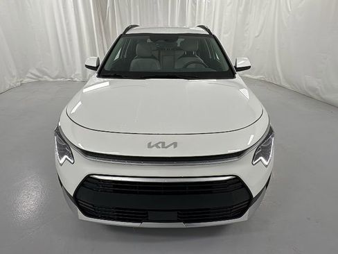 New 2025 Kia Niro EX image 8