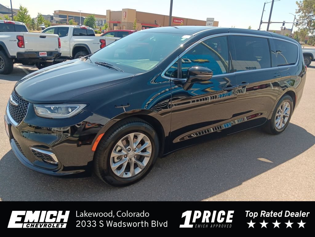 Used 2026 Chrysler Pacifica Limited FWD 360° Tour