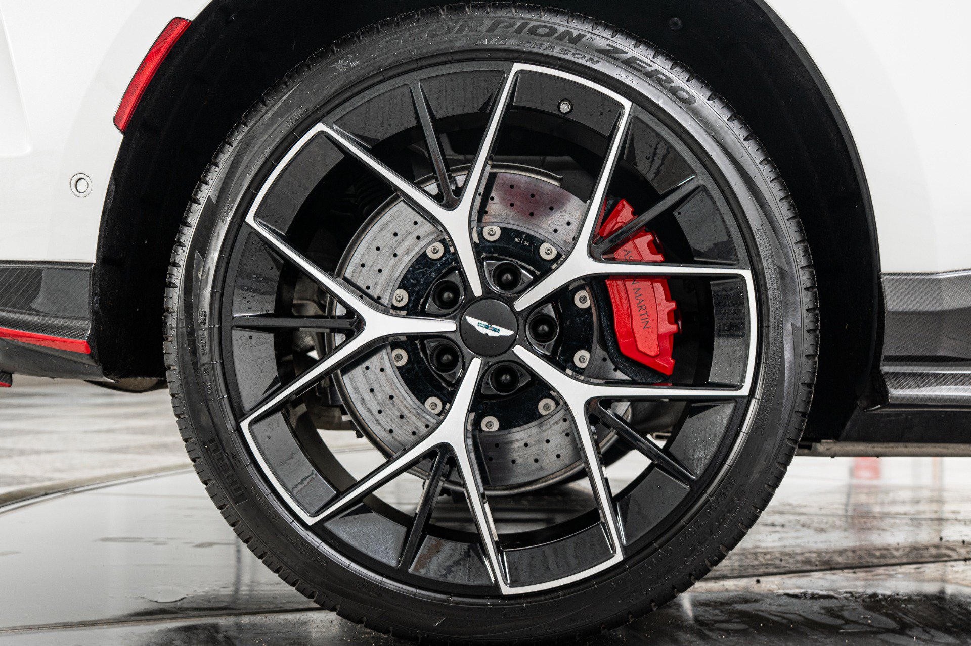 Used 2026 Aston Martin DBX S AWD/4WD image 46