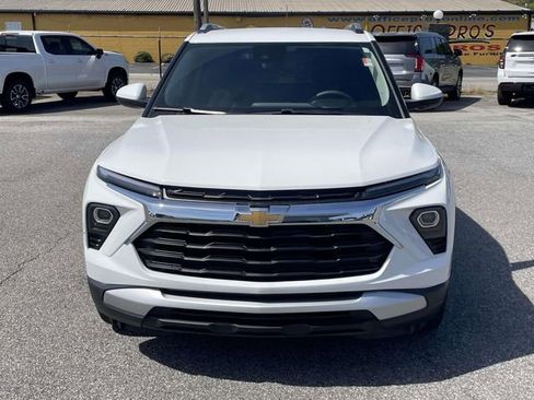 Used 2024 Chevrolet TrailBlazer LT w/ Driver Confidence Package FWD image 10