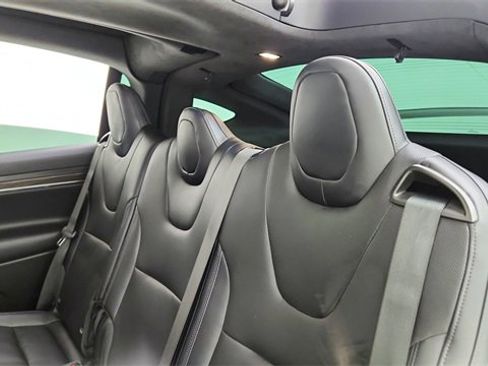 Used 2022 Tesla Model X image 28