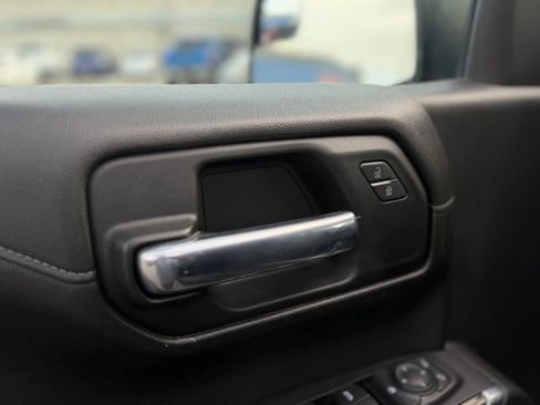 Used 2021 Chevrolet Silverado 1500 LT AWD/4WD image 23