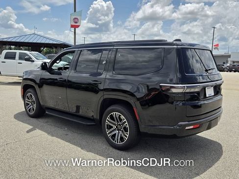New 2026 Jeep Grand Wagoneer 2WD w/ 8-Passenger Seating Package image 10