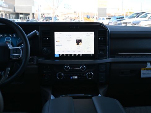 Used 2026 Ford F450 Platinum w/ Platinum Plus Package image 33