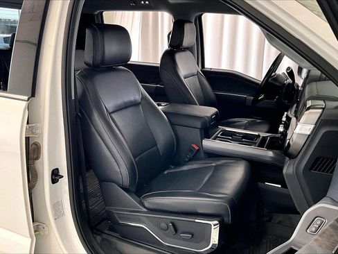 Used 2024 Ford F350 Lariat w/ Chrome Package image 16