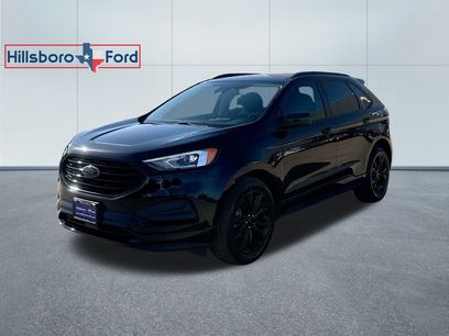 Used 2022 Ford Edge SE w/ Black Appearance Package