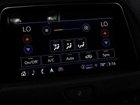 Used 2021 Cadillac XT4 Premium Luxury FWD image 35