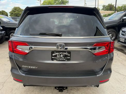Used 2018 Honda Odyssey EX image 6