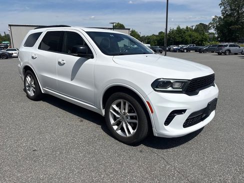 Used 2024 Dodge Durango GT RWD image 9