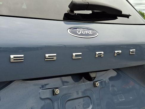 Certified 2025 Ford Escape ST-Line FWD image 28