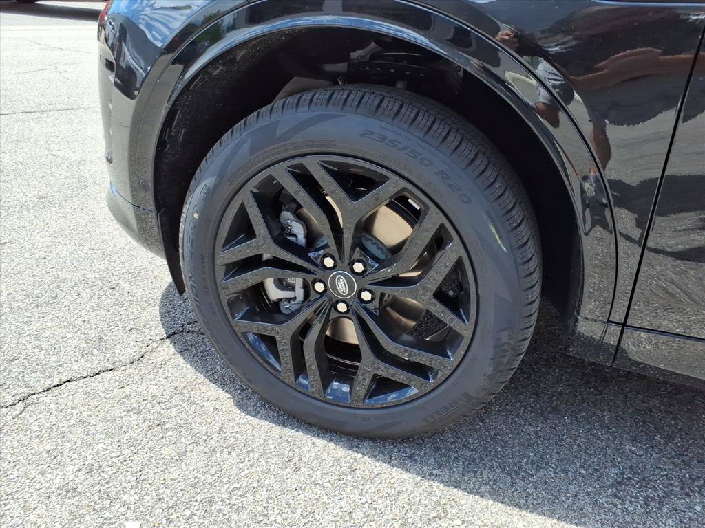 New 2026 Land Rover Discovery Sport Landmark AWD/4WD image 9