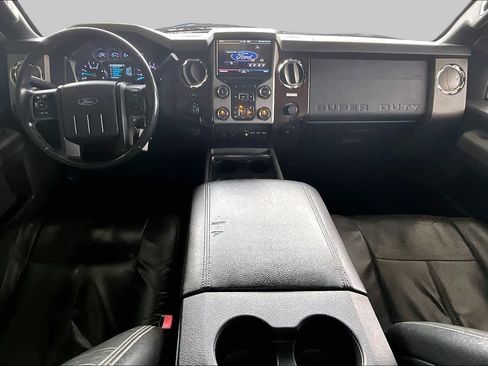 Used 2014 Ford F250 Lariat w/ Lariat Interior Package AWD/4WD image 14