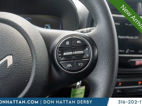 Used 2023 Kia Soul LX w/ LX Technology Package FWD image 15