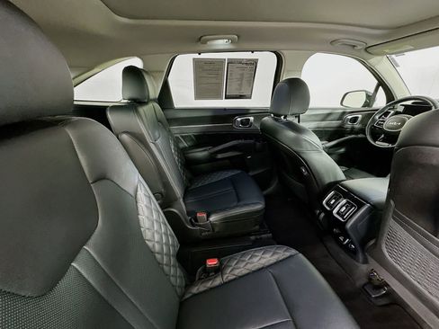 Used 2023 Kia Sorento SX AWD/4WD image 30