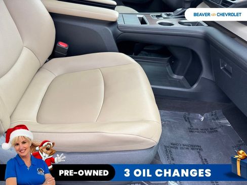 Used 2021 Toyota Sienna XLE image 30