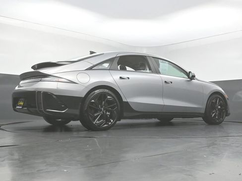 Used 2024 Hyundai Ioniq 6 SEL RWD image 46