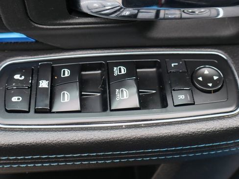 Used 2018 RAM 1500 Sport w/ Hydro Blue Sport Package image 12