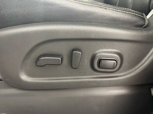 Used 2017 Nissan Titan SL image 35