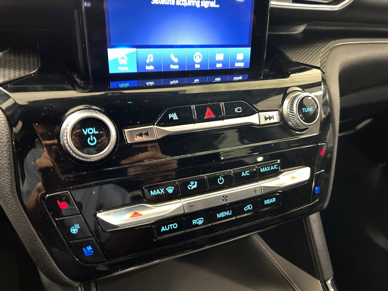 Used 2022 Ford Explorer ST w/ Equipment Group 401A AWD/4WD image 24