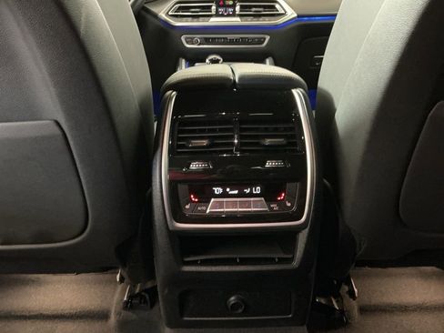 Certified 2022 BMW X6 xDrive40i w/ M Sport Package image 30