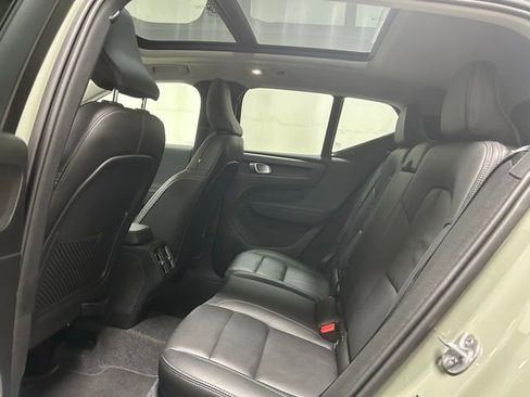 Used 2025 Volvo XC40 B5 Core image 13