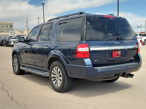 Used 2017 Ford Expedition XLT AWD/4WD image 3