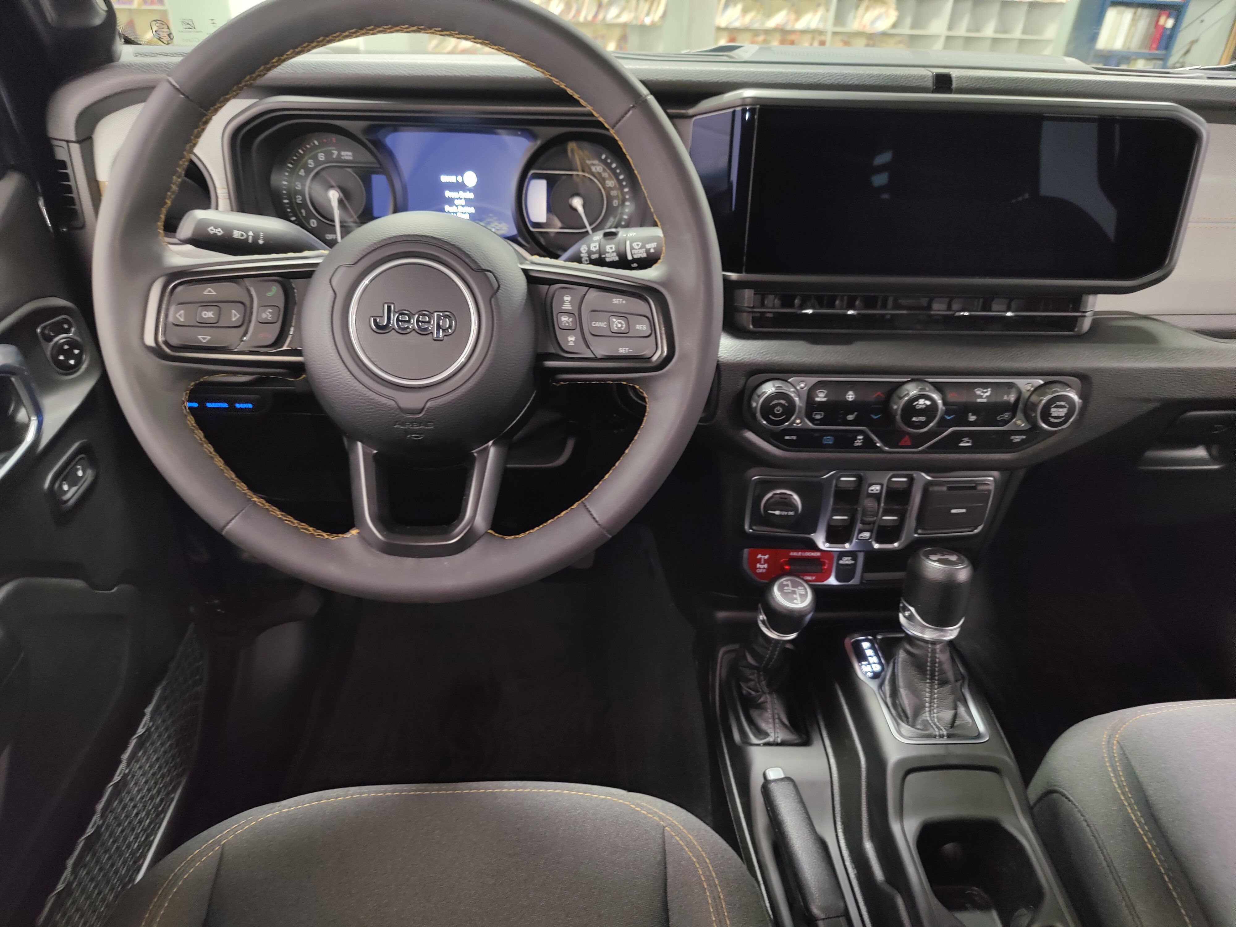 Used 2024 Jeep Wrangler Unlimited AWD/4WD image 17