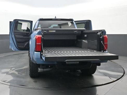 Used 2026 Toyota Tacoma SR5 RWD image 33