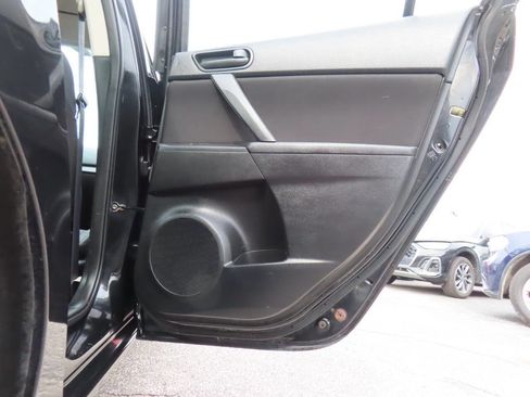 Used 2011 MAZDA MAZDA3 i Sport image 37