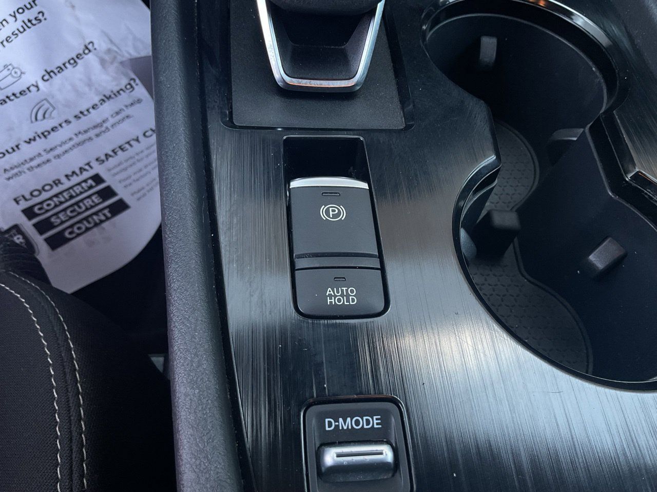 Used 2025 Nissan Rogue SV FWD image 26
