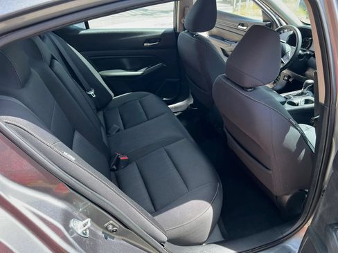 Used 2019 Nissan Altima 2.5 S FWD image 11