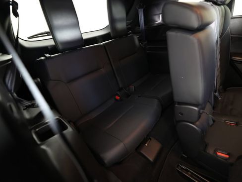 Used 2024 Mitsubishi Outlander SE Black Edition FWD image 12