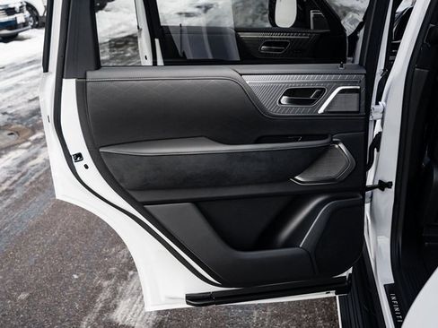 New 2026 INFINITI QX80 Autograph image 11