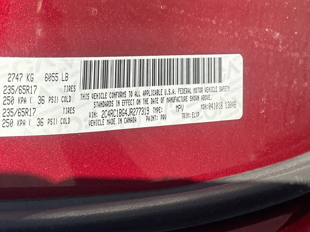 Used 2018 Chrysler Pacifica Touring-L FWD image 32